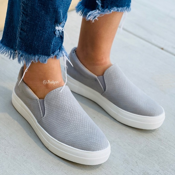 Grey cobra scale slip on sneaker - Picture 6 of 13